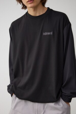 異素材ドッキング刺繍トップス