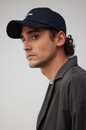 ロゴ刺繍キャップ