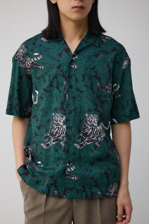 タイガーパターンシャツ