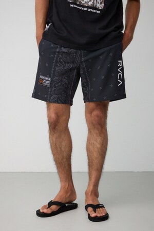RVCA×AZUL ショートパンツ