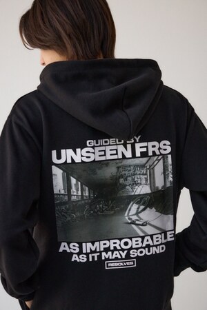 バックフォトフーディー