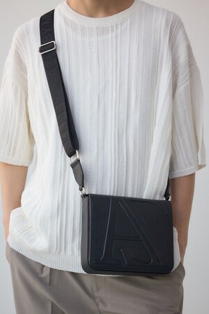 ロゴエンボスショルダーバッグ