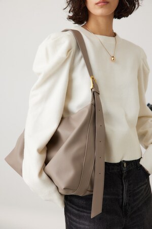 バックルスクエアショルダーバッグ