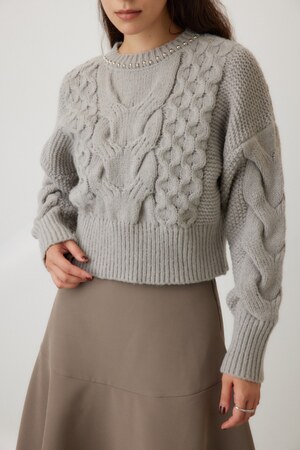 スタッズケーブルニット