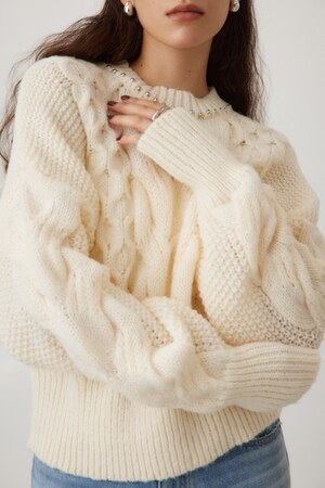 スタッズケーブルニット