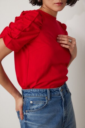 ボリュームパフスリーブプルオーバー