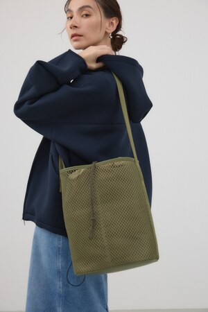 メッシュバゲットバッグ