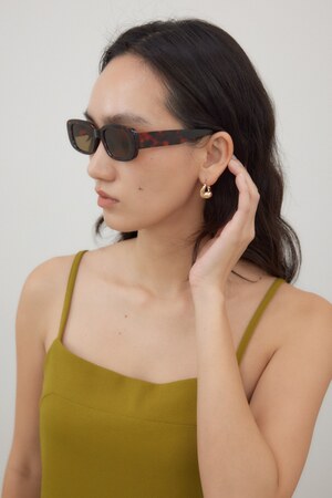 スクエアサングラス