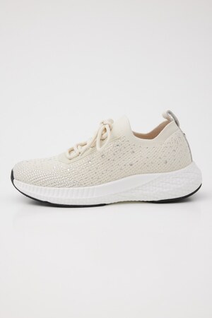 フライレースアップスリッポン