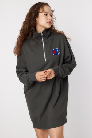 Champion ハーフジップスウェットワンピース