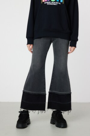 フレアデニムパンツ