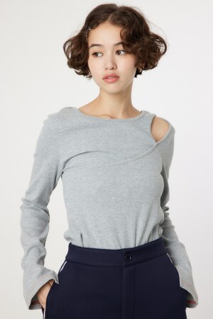 レイヤードライクトップス