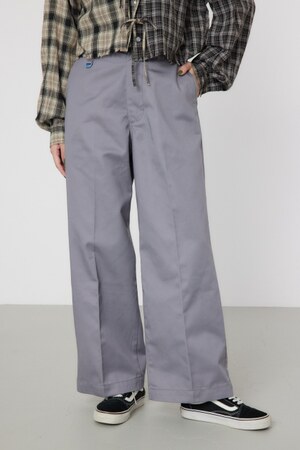 スケーターチノパンツ