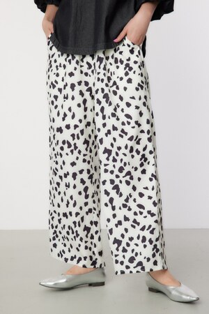 Variation リラックスパンツ