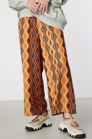 Variation リラックスパンツ