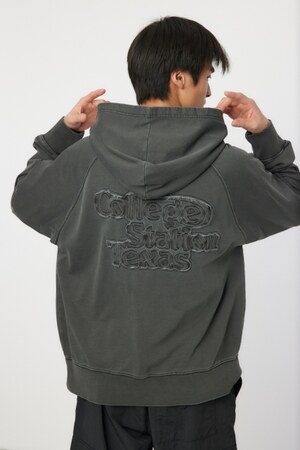 パッチロゴピグメントフーディー