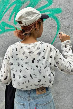 【WEB限定】ラクガキシアーロングTシャツ