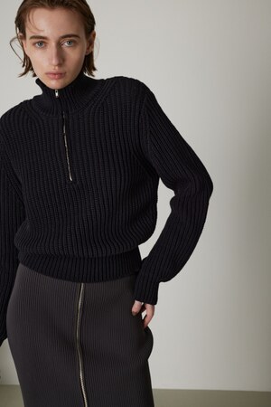 RIM.ARK | Padded square knit (KNITWEAR ) |RIM.ARK ONLINE STORE