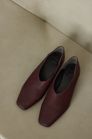 RIM.ARK | Angled heel square shoes (PUMPS ) |RIM.ARK ONLINE STORE