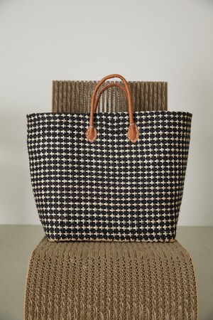 Hand made sisal kago bag