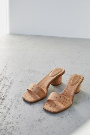 スクエアトゥミュール