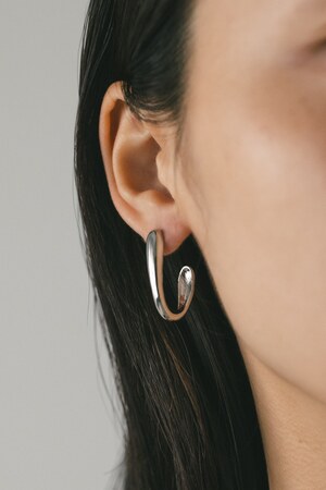ドロップハーフフープピアス