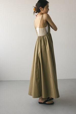 バックメッシュジャンパースカート