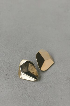 ポリゴンプレートピアス
