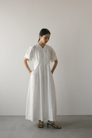 カフスリットワンピース
