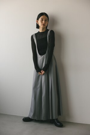 ディープUプリーツワンピース