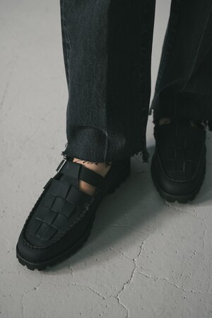 ブレードローファー