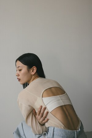 【WEB限定】バックオープンボディスーツ