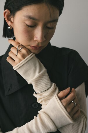 フラットカーブバングル