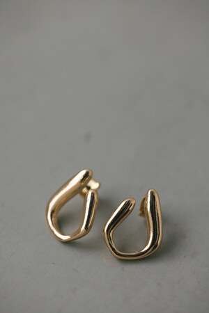 アートモチーフピアス