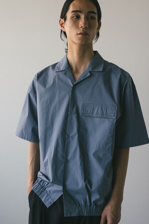 オープンカラーフォルムシャツ