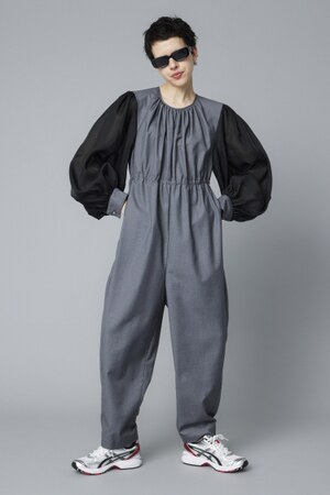 Many gather jump suit