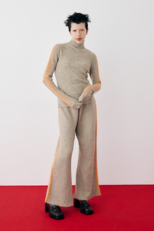 Line knit pants