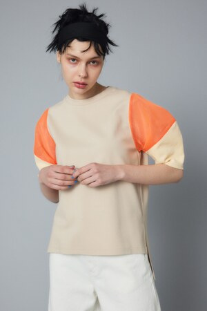 Switching sleeve tee