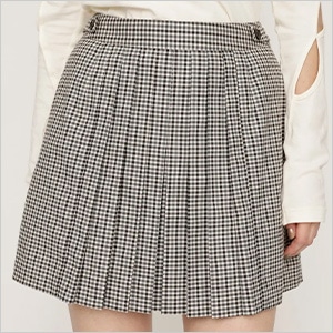 プリーツスカート