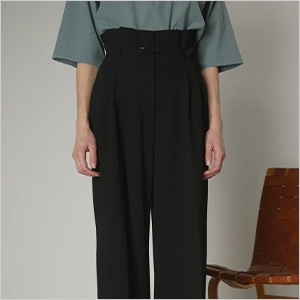 ハイウエストパンツ